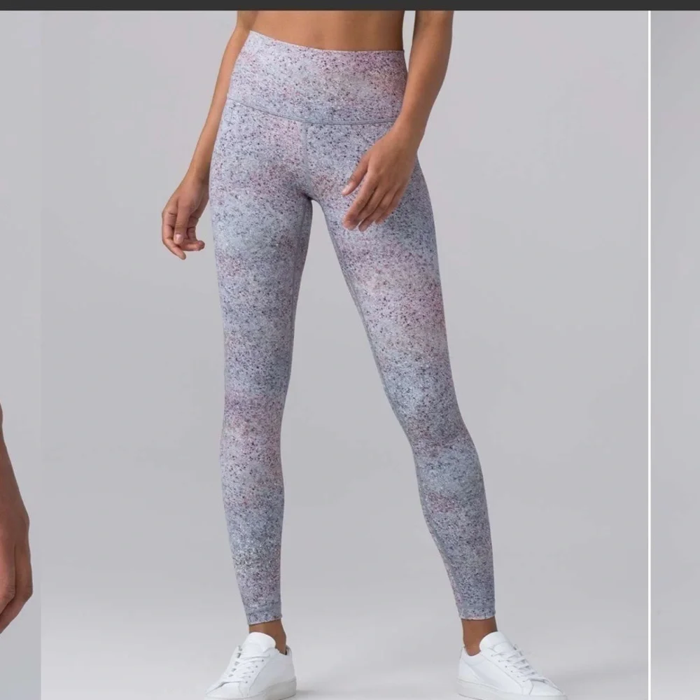 Lululemon wunder under